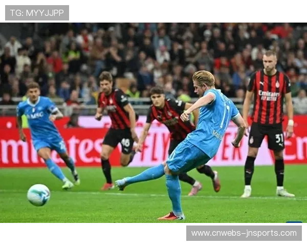 迈尼昂神勇扑点救险，福法纳点球遭扑无功